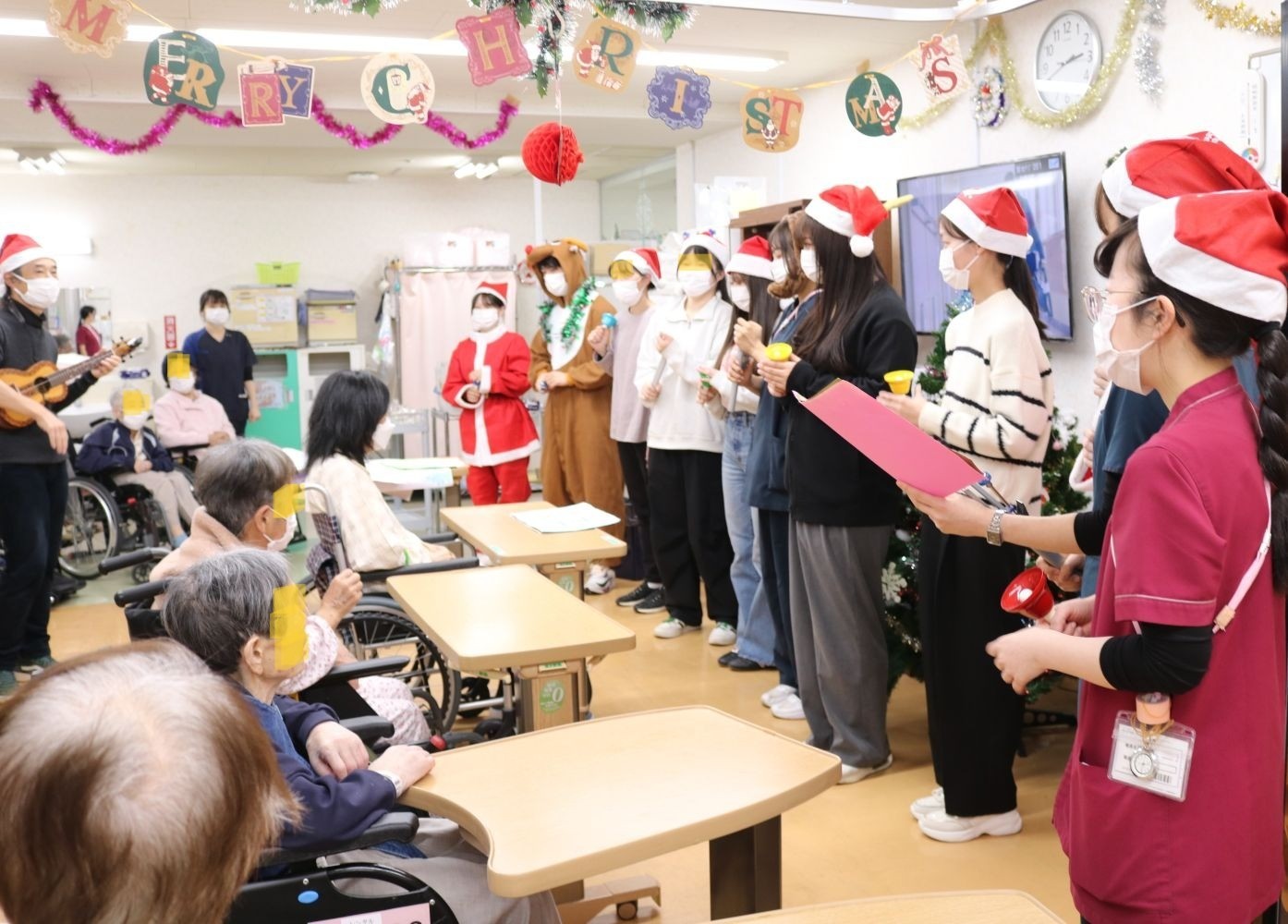 ♪新人看護師のクリスマス演奏会♪